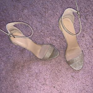 SILVER GLITTER HIGH HEELS